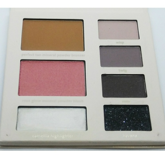 Jouer Cosmetics Ready to Wear Eyeshadow Palette - Picture 2 of 5